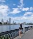 следующее фото